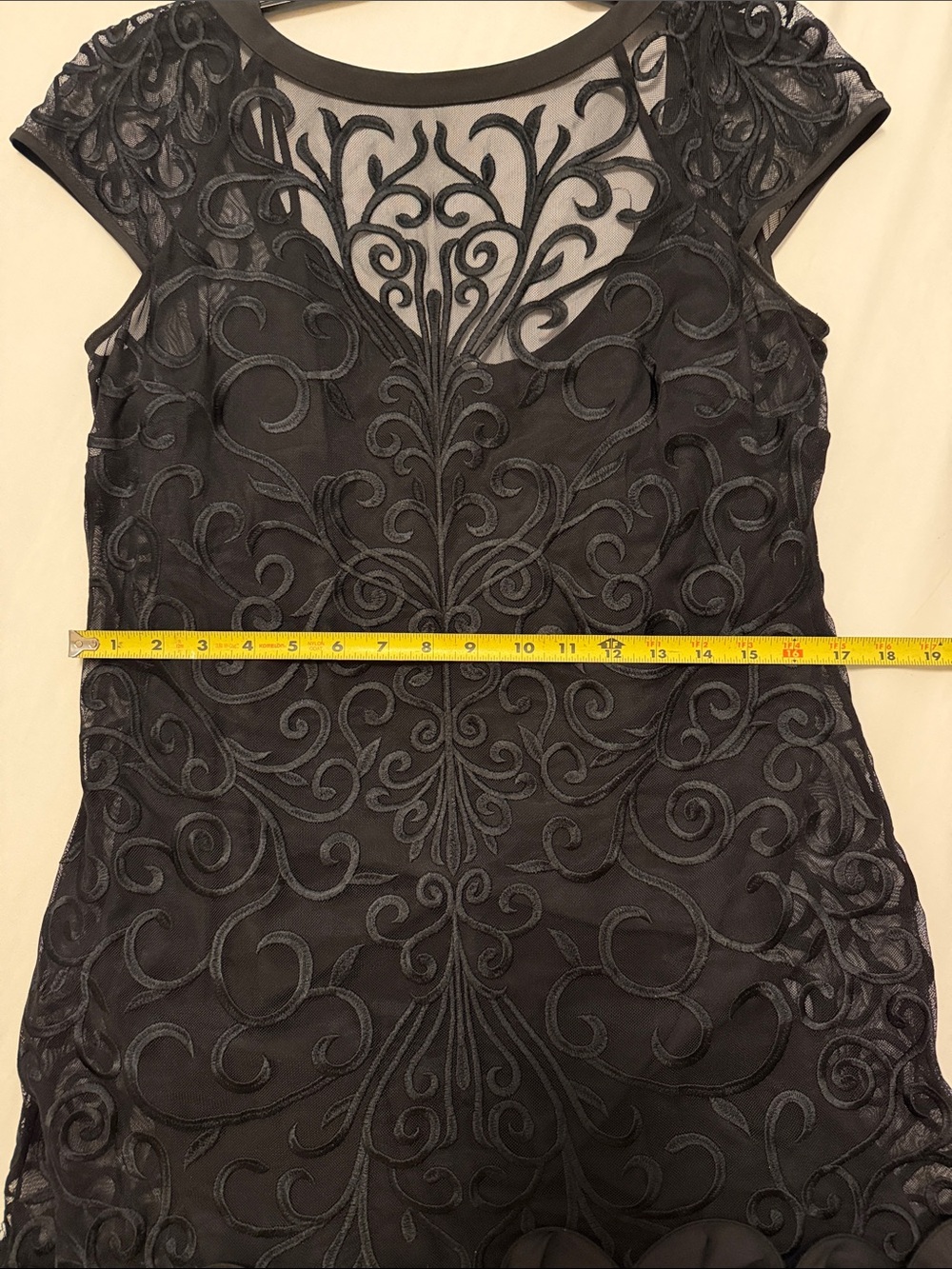 Elegant Black Embroidered Cap-Sleeve Dress - Jessica Simpson size 10 - Picture 7 of 8